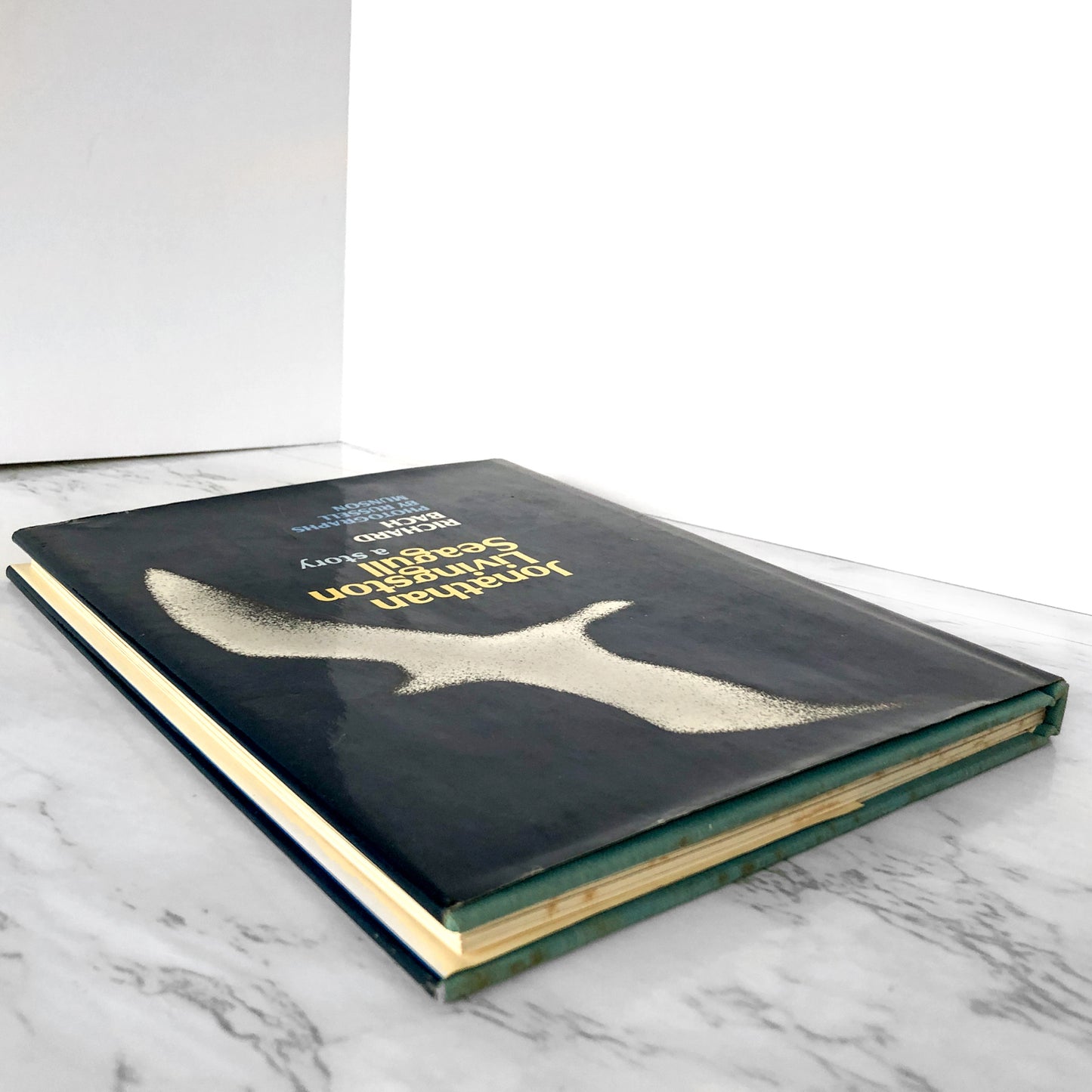 Jonathan Livingston Seagull by Richard Bach SIGNED! [FIRST EDITION / 1972]