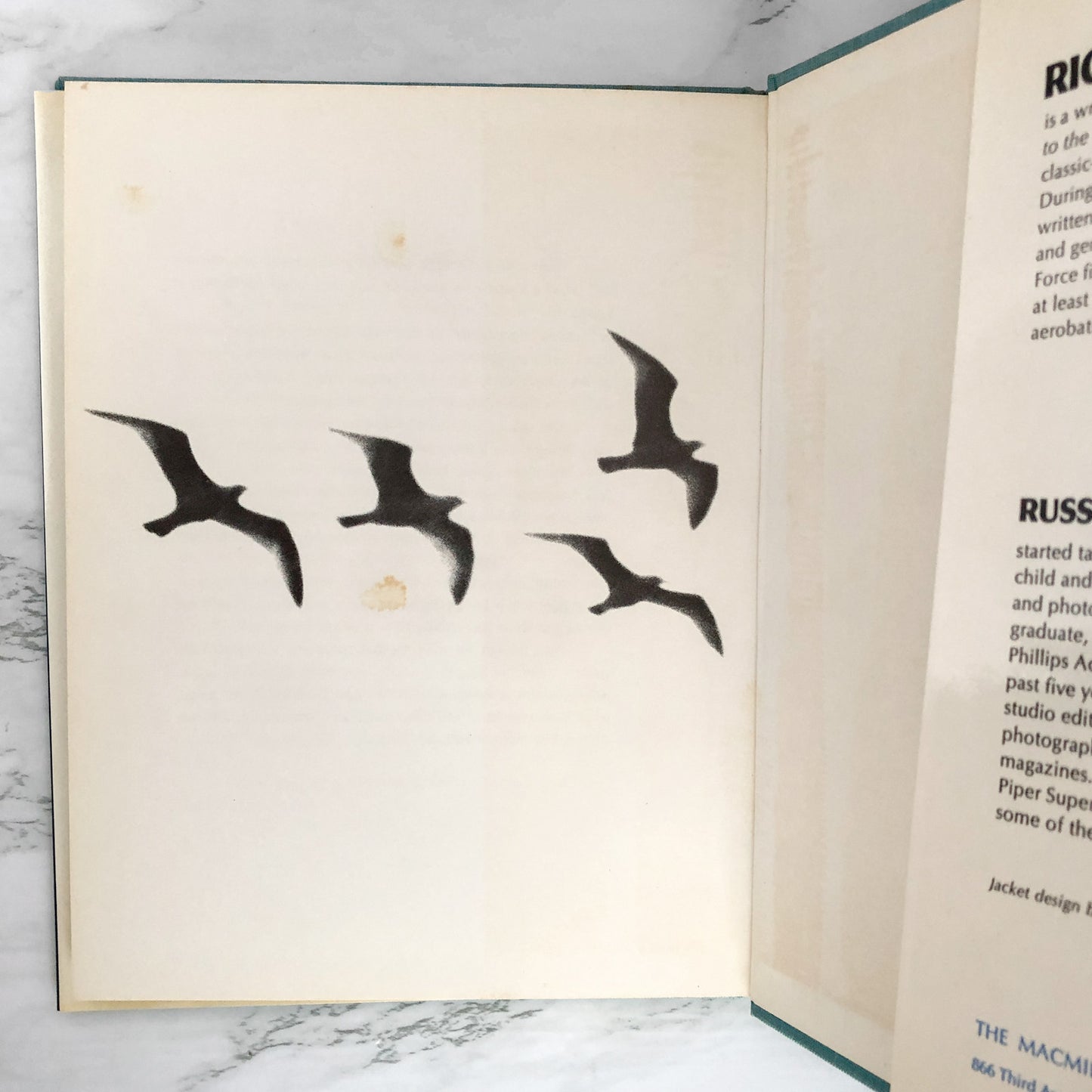 Jonathan Livingston Seagull by Richard Bach SIGNED! [FIRST EDITION / 1972]