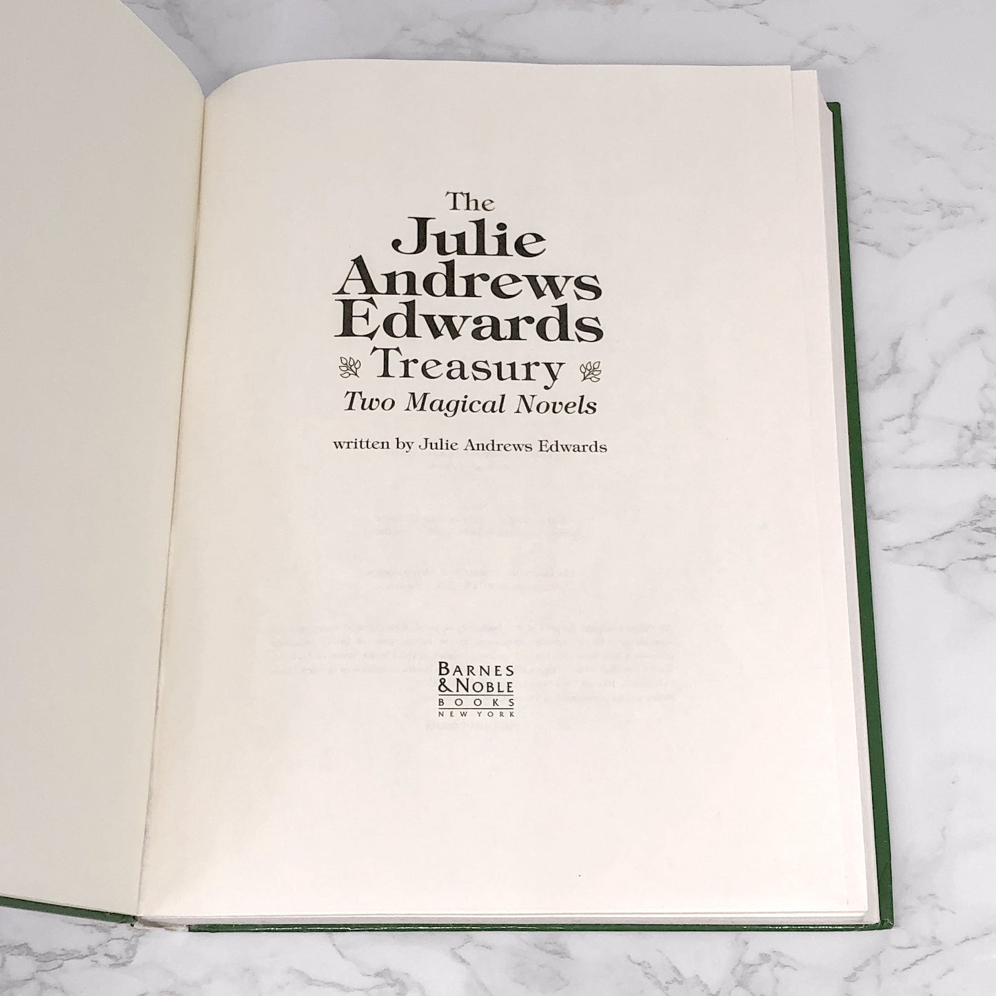 The Julie Andrews Edwards Treasury [1996 HARDCOVER OMNIBUS]