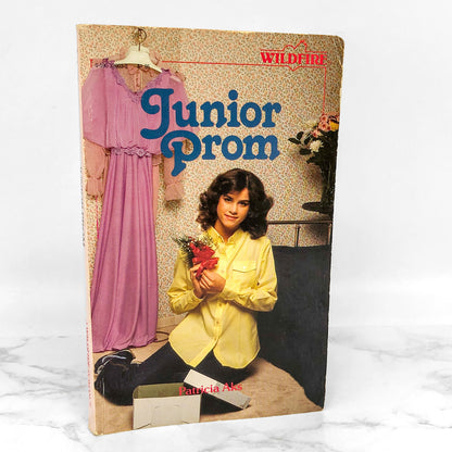 Junior Prom by Patricia Aks [1982 PAPERBACK] Wildfire #32