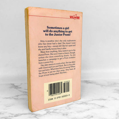 Junior Prom by Patricia Aks [1982 PAPERBACK] Wildfire #32