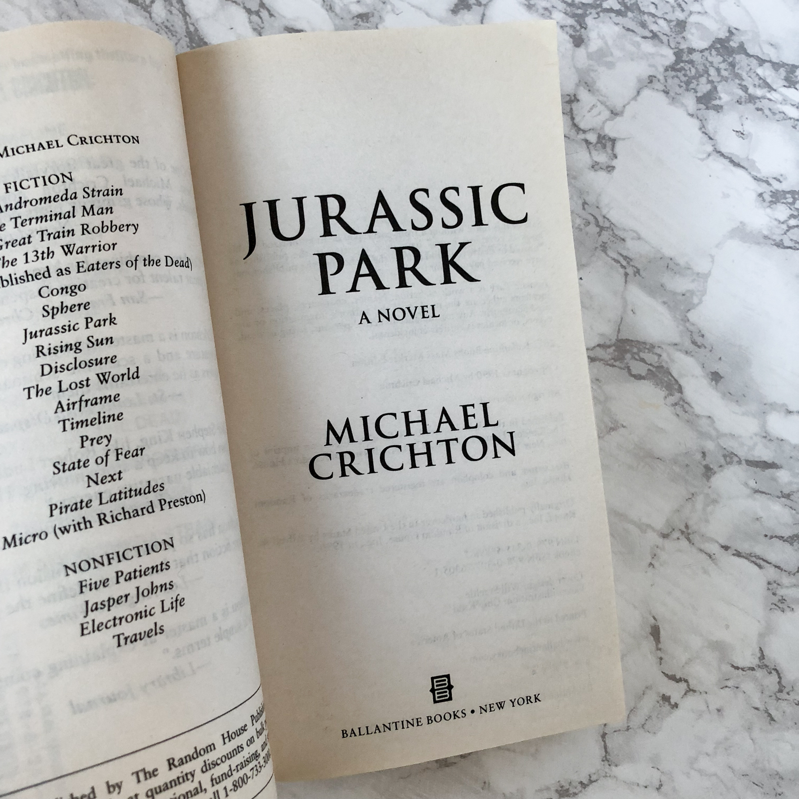 Jurassic Park & The Lost World by Michael Crichton