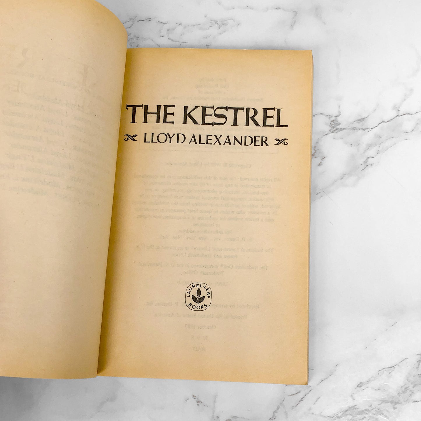 The Kestrel by Lloyd Alexander [FIRST PAPERBACK EDITION] 1983