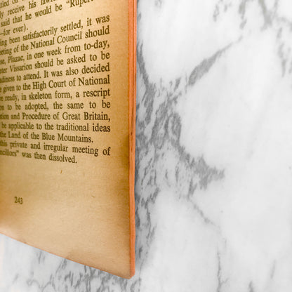 The Lady of the Shroud by Bram Stoker [1966 PAPERBACK]