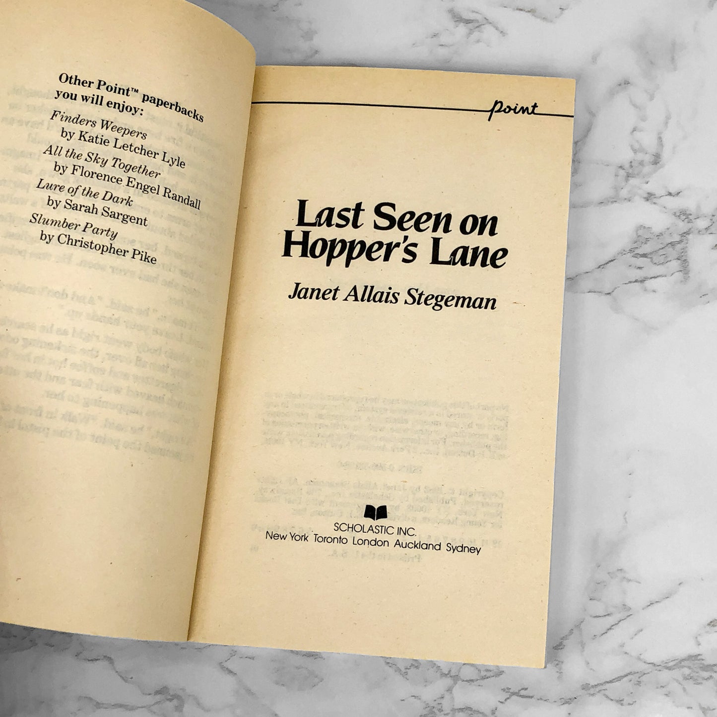 Last Seen on Hopper's Lane by Janet Allais Stegeman [FIRST EDITION PAPERBACK] 1982 • Point
