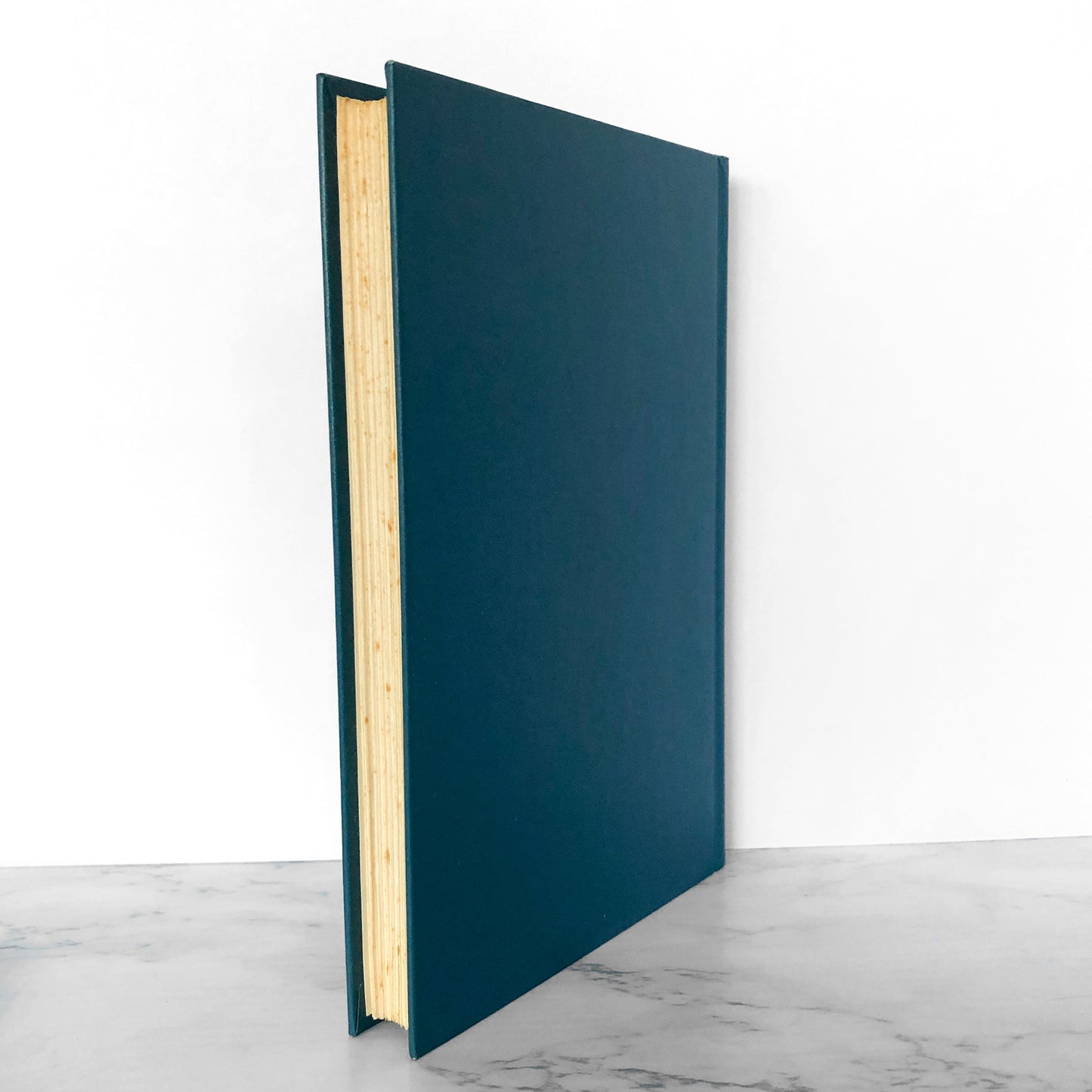 The Left Hand of Darkness by Ursula K. Le Guin [FIRST BOOK CLUB EDITION / 1969]