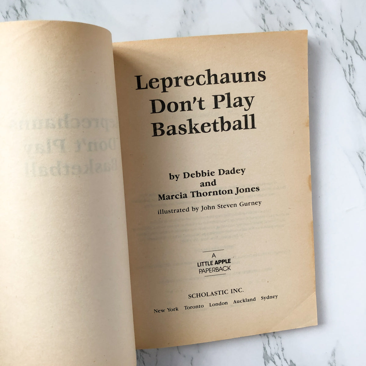 Bailey School Kids: Leprechauns Don't Play Basketball by Debbie Dadey & Marcia Thornton Jones [1992 PAPERBACK] - Bookshop Apocalypse