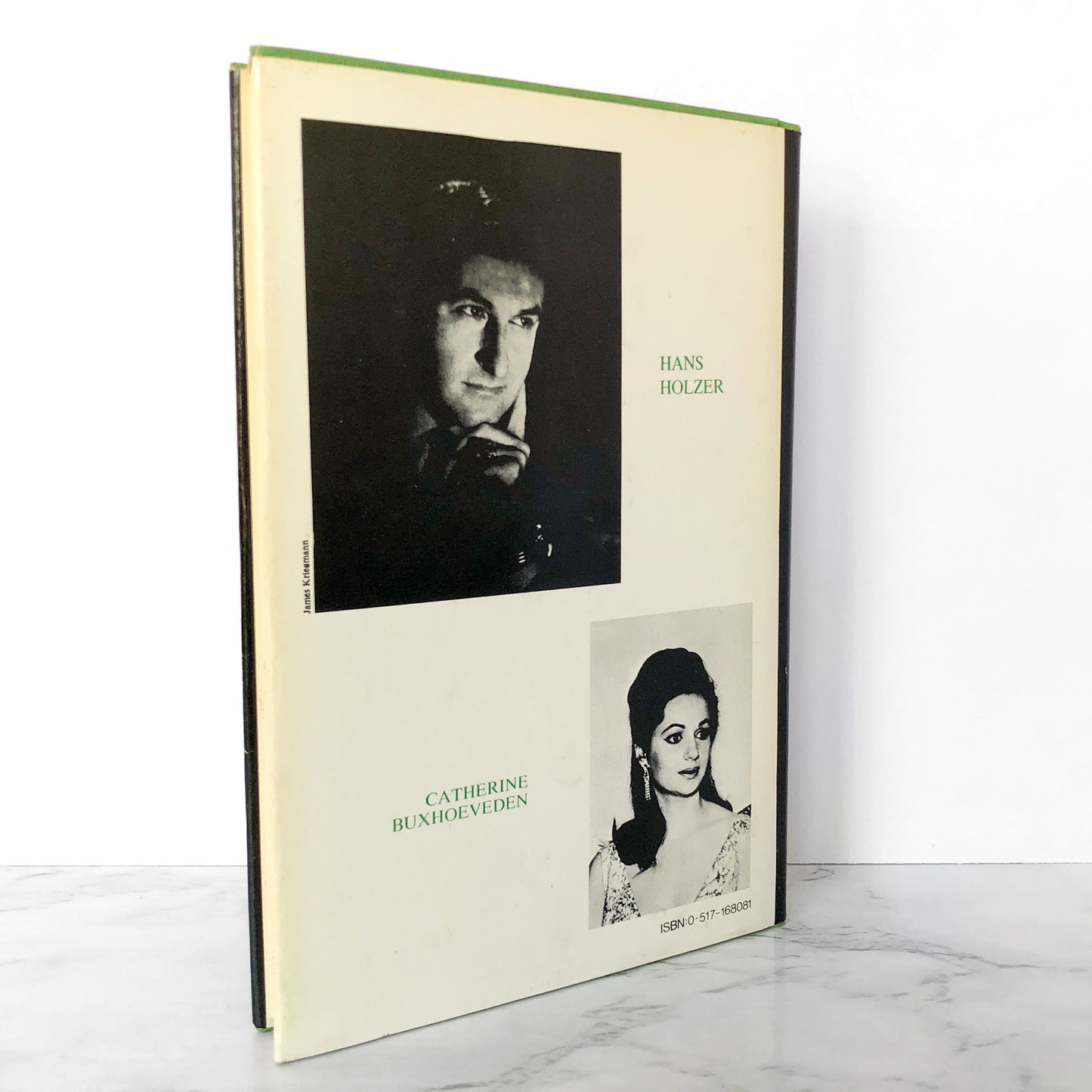 The Lively Ghosts of Ireland by Hans Holzer [FIRST EDITION] 1967 • Bell Publishing