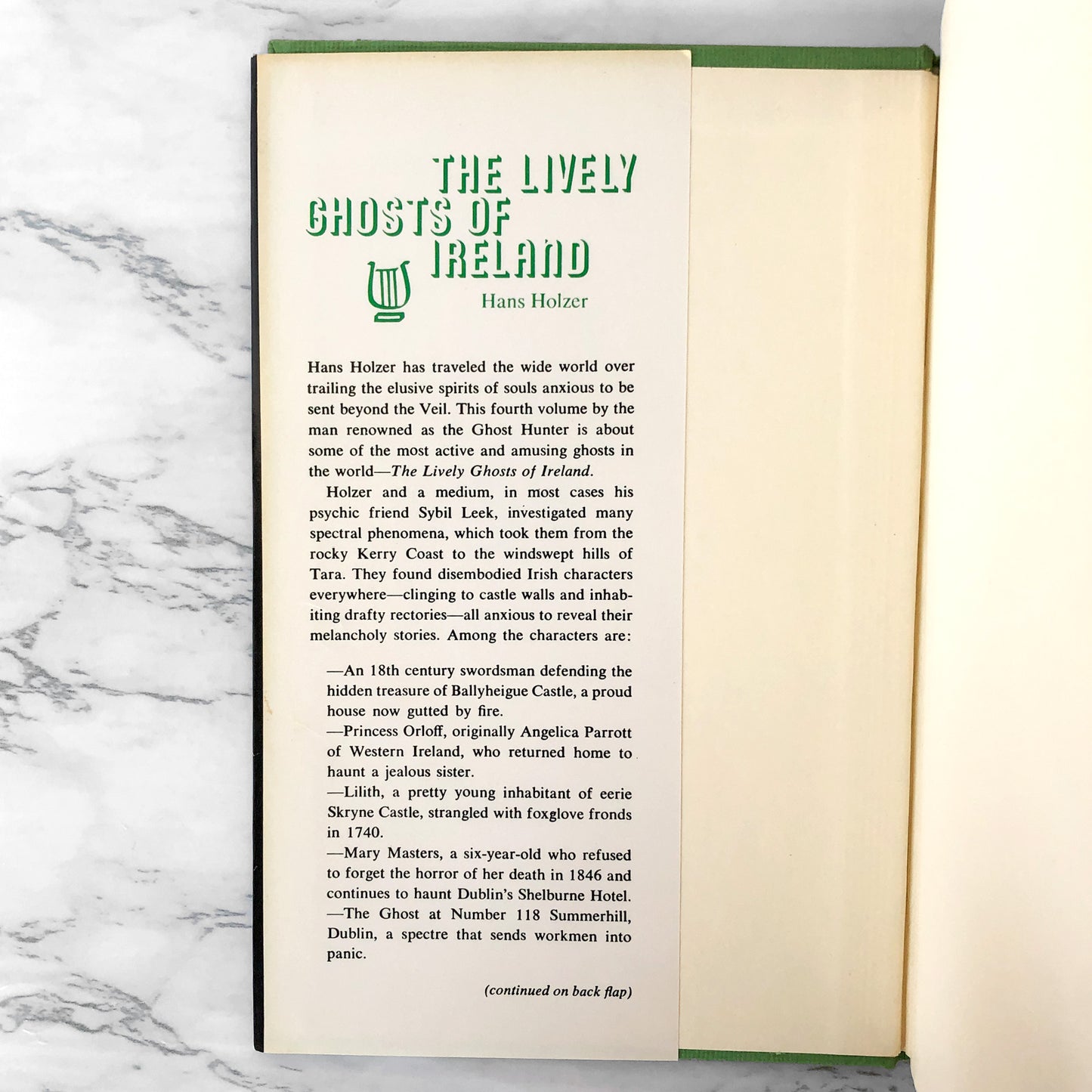 The Lively Ghosts of Ireland by Hans Holzer [FIRST EDITION] 1967 • Bell Publishing
