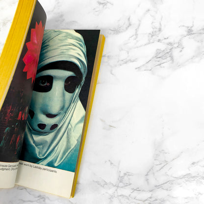 Logan's Run by William F. Nolan & George Clayton Johnson [FIRST PAPERBACK PRINTING] 1976