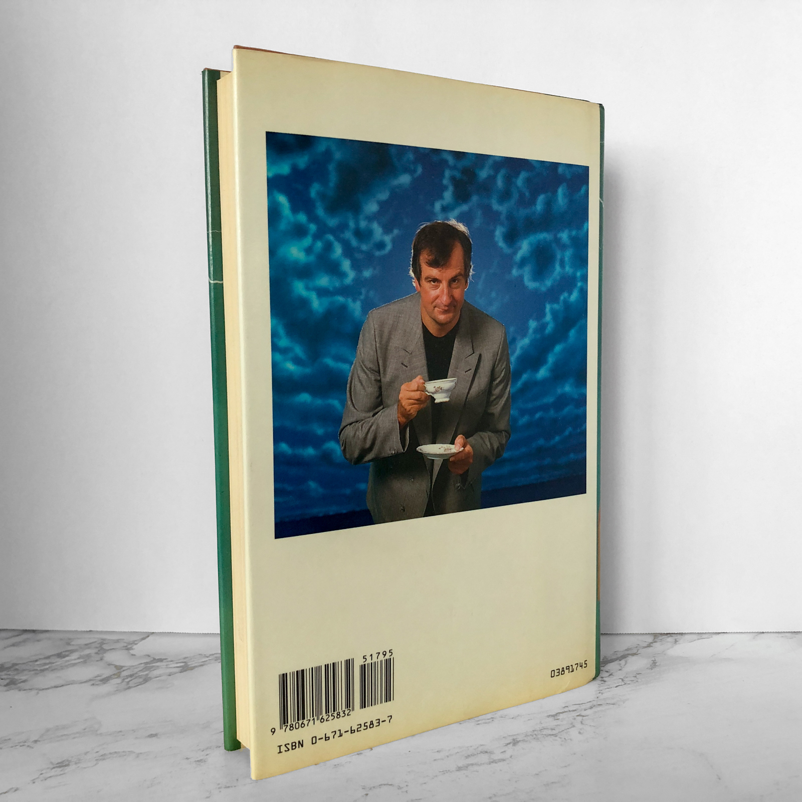 The Long Dark Tea Time of the Soul by Douglas Adams [FIRST EDITION / 1ST PRINTING] - Bookshop Apocalypse