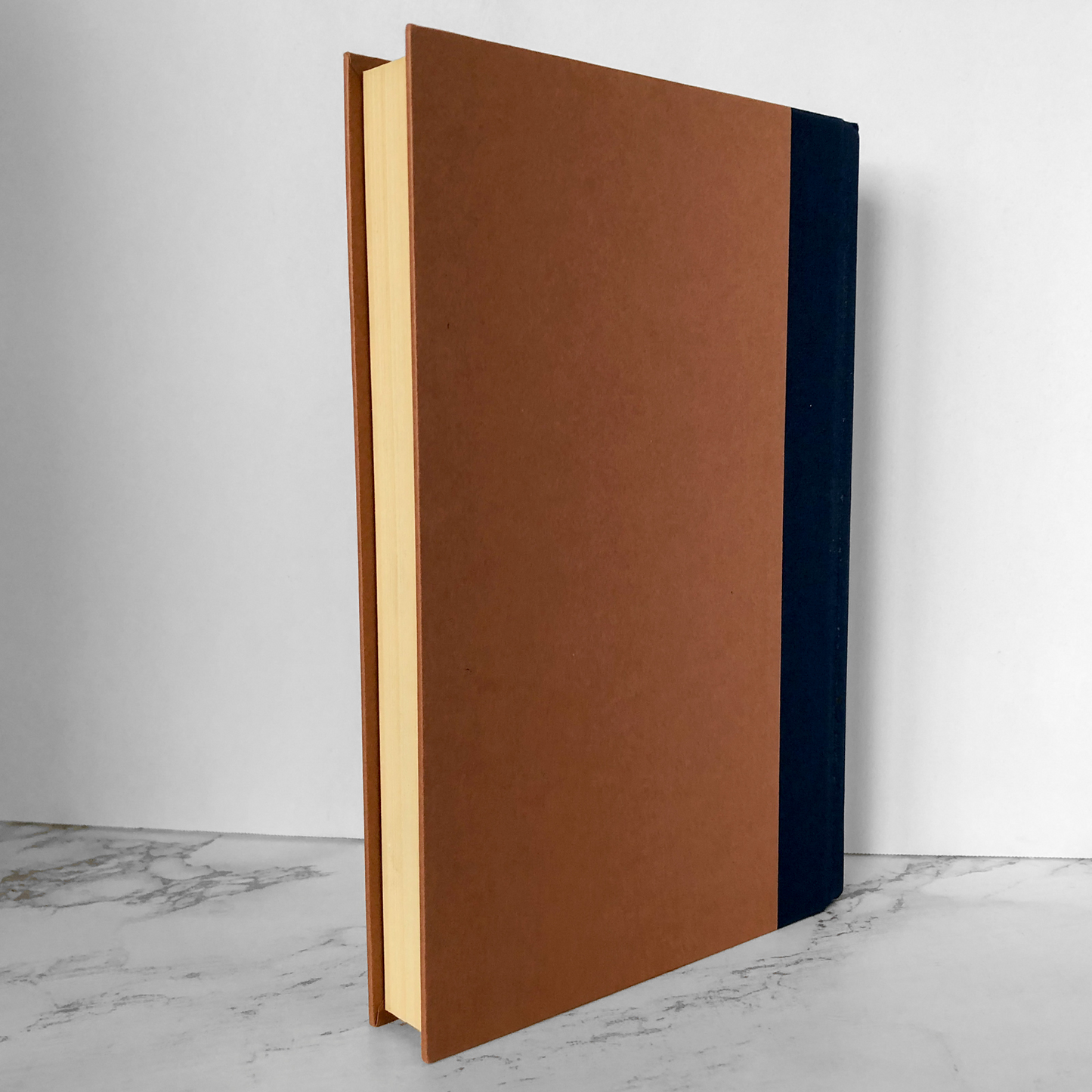 The Long Dark Tea Time of the Soul by Douglas Adams [FIRST EDITION / 1ST PRINTING] - Bookshop Apocalypse