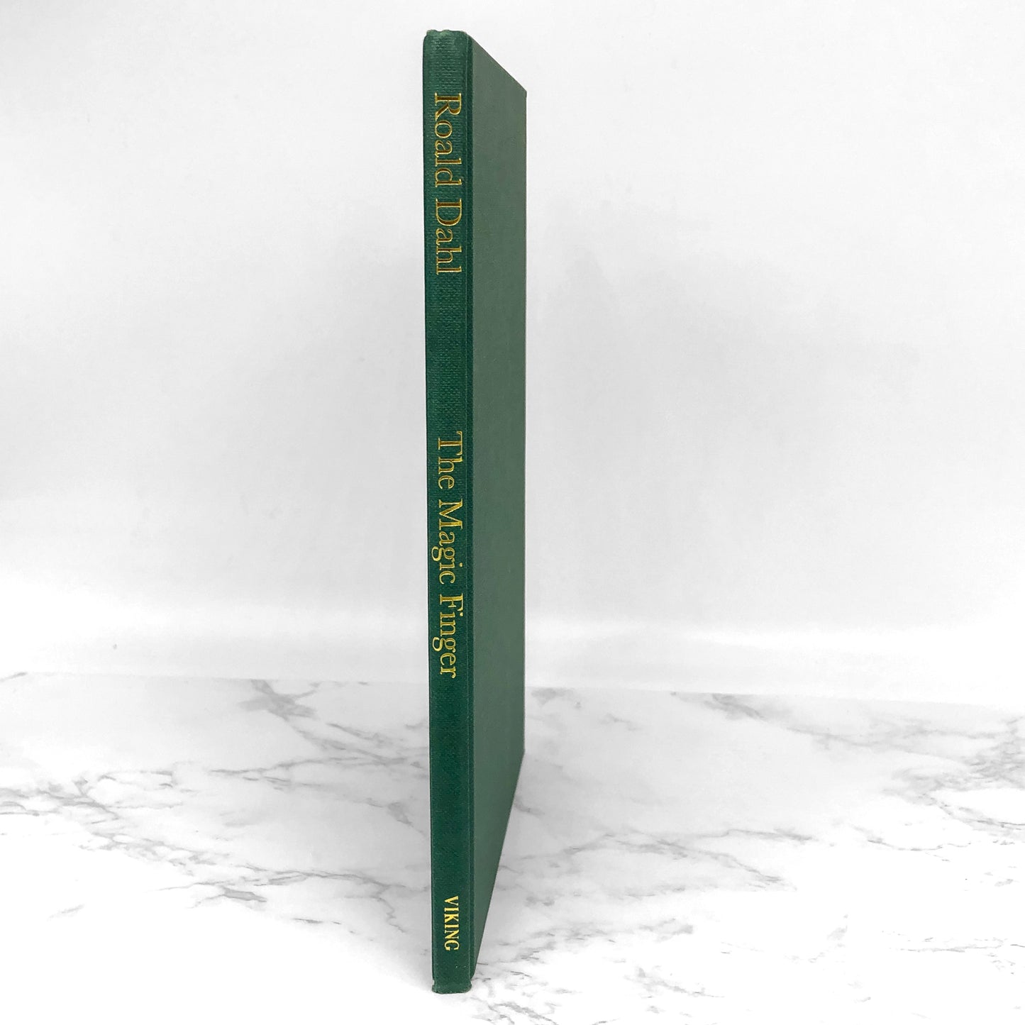 The Magic Finger by Roald Dahl & Quentin Blake [FIRST EDITION THUS] 1995 • Viking U.K.