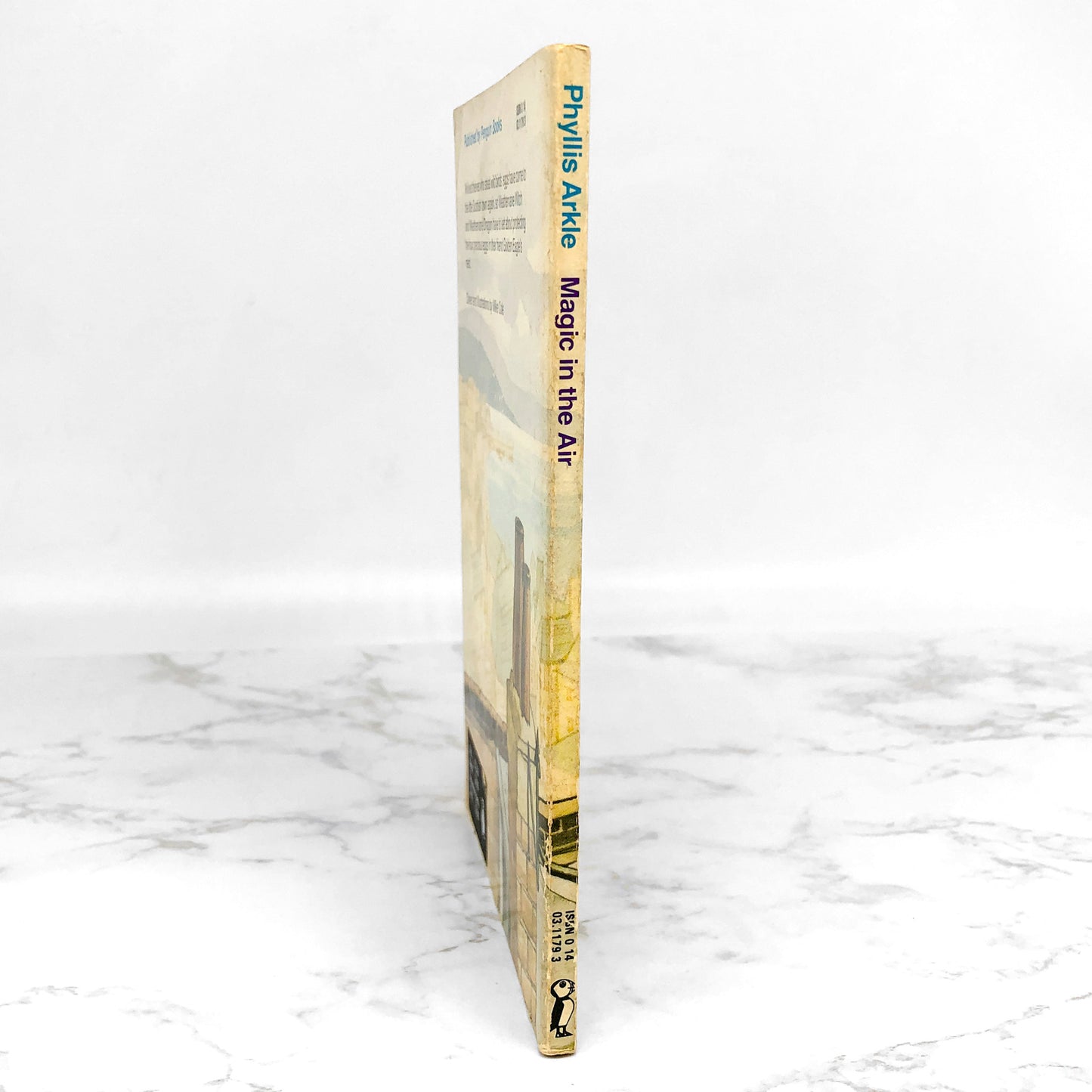 Magic in the Air by Phyllis Arkle [U.K. TRADE PAPERBACK] 1983 • Puffin
