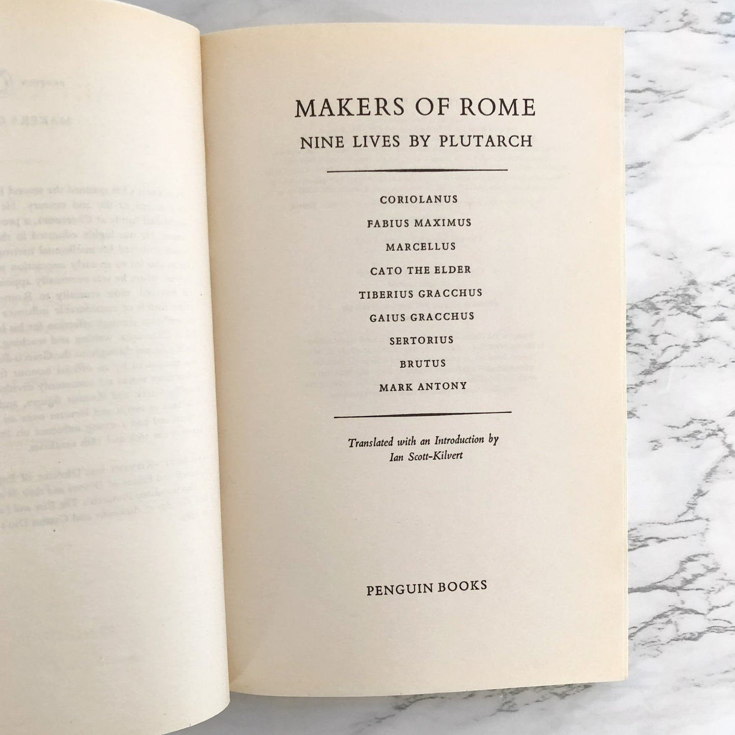 Makers of Rome by Plutarch [PENGUIN CLASSICS PAPERBACK]