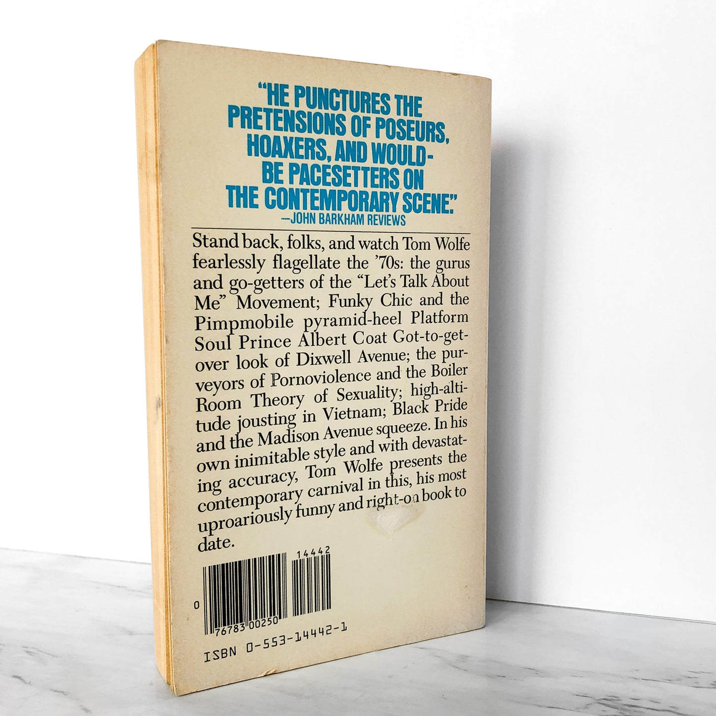 Mauve Gloves & Madmen, Clutter and Vine by Tom Wolfe [1980 PAPERBACK]