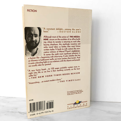 The Mezzanine by Nicholson Baker [FIRST PAPERBACK PRINTING / 1990]