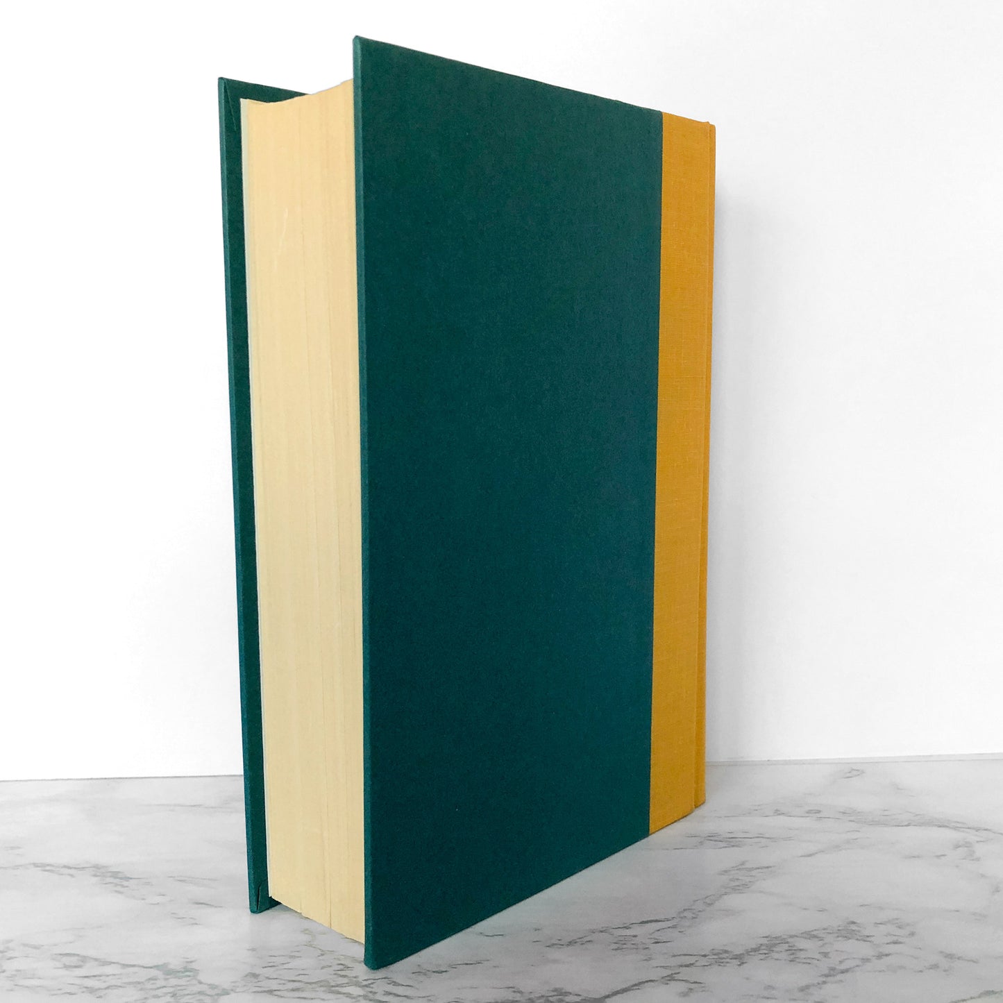 Three Complete Novels by Michael Crichton [HARDCOVER OMNIBUS / 1994] The Andromeda Strain, The Terminal Man, The Great Train Robbery