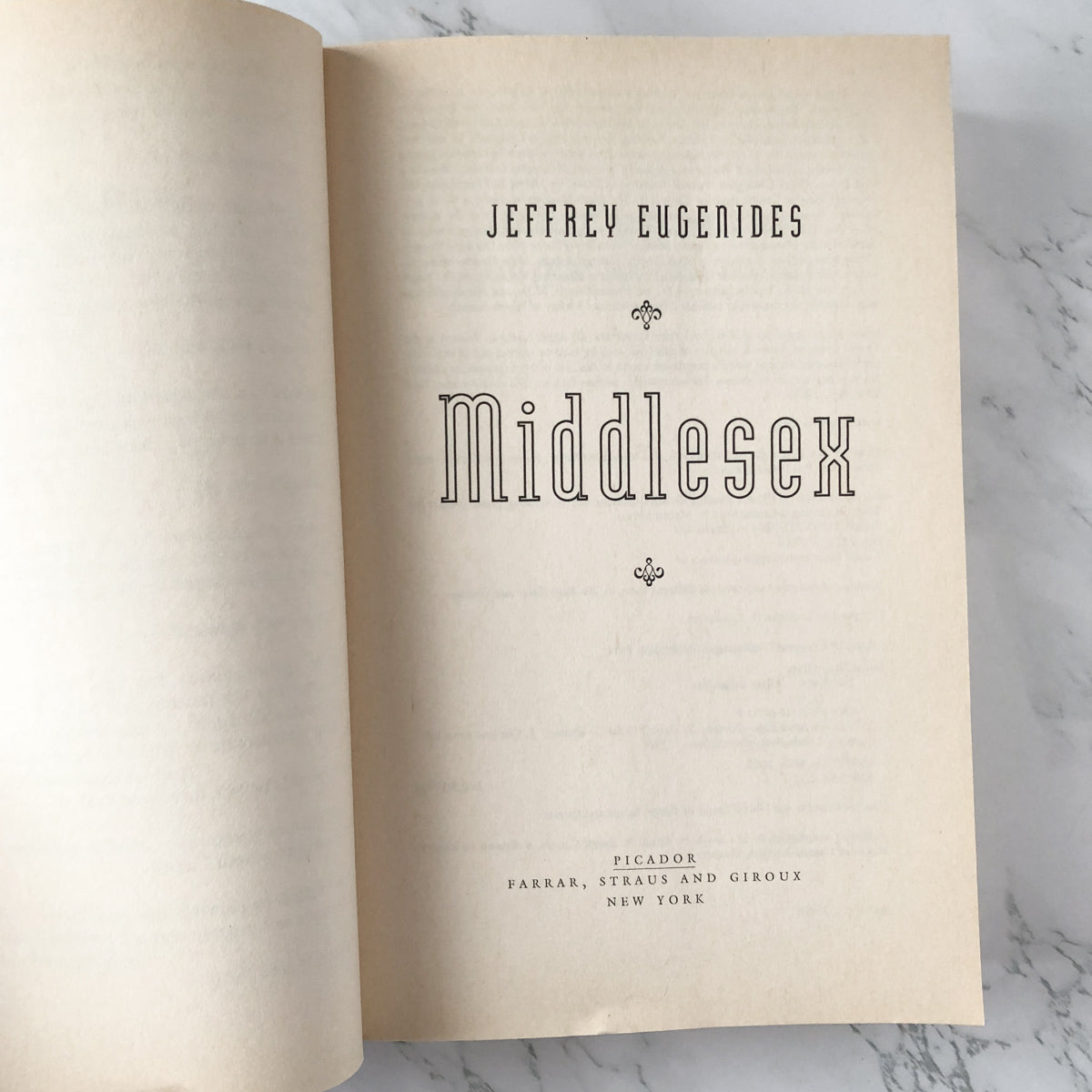 Middlesex by Jeffrey Eugenides [TRADE PAPERBACK] - Bookshop Apocalypse