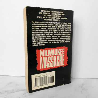 Milwaukee Massacre: Jeffery Dahmer & the Milwaukee Murders by Robert J. Dvorchak [FIRST EDITION] - Bookshop Apocalypse