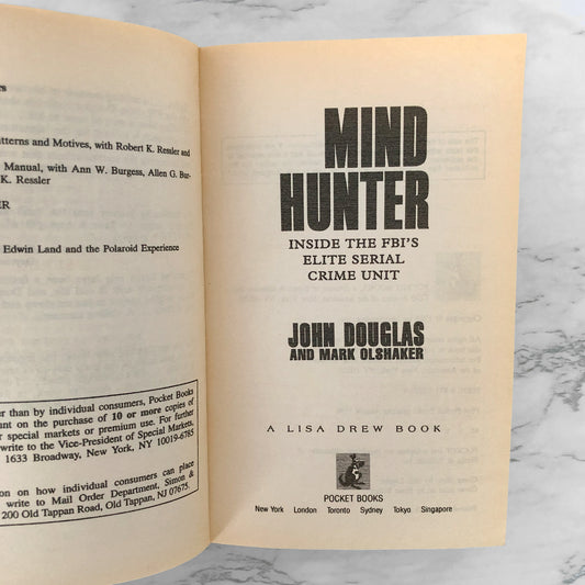 Mindhunter: Inside the FBI's Elite Serial Crime Unit by John Douglas & Mark Olshaker [1996 PAPERBACK]