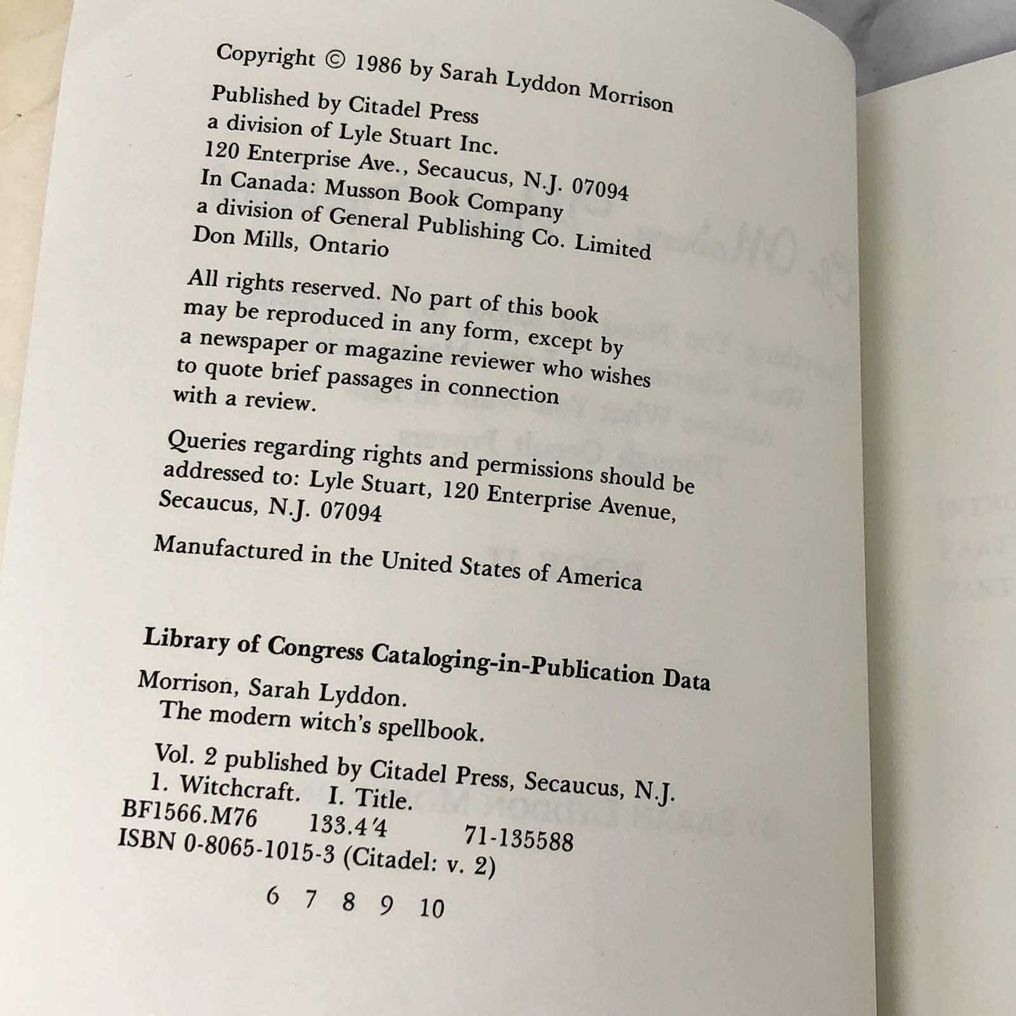 The Modern Witch's Spellbook: Book II by Sarah Lyddon Morrison [1986 TRADE PAPERBACK]