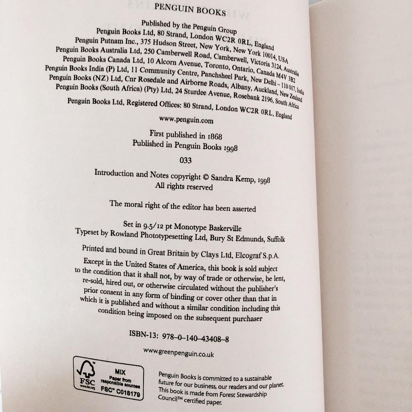 The Moonstone by Wilkie Collins [PENGUIN CLASSICS PAPERBACK]