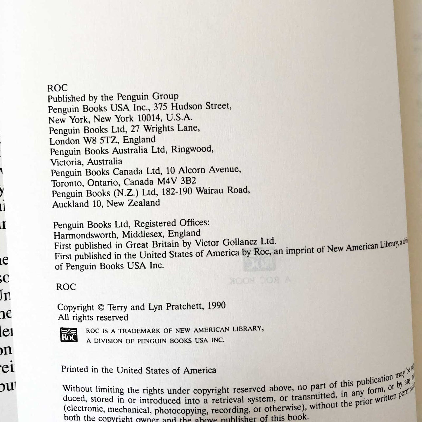 Moving Pictures by Terry Pratchett [1990 HARDCOVER] ROC • Discworld #10