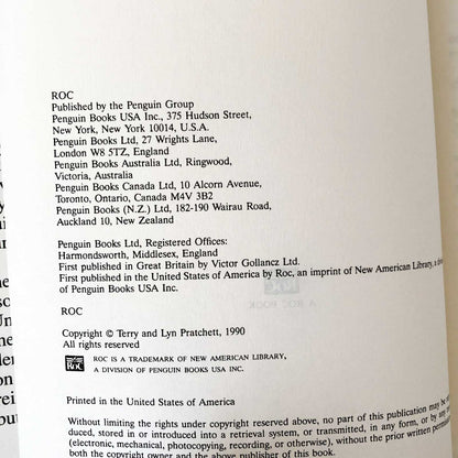 Moving Pictures by Terry Pratchett [1990 HARDCOVER] ROC • Discworld #10