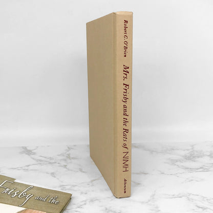 Mrs. Frisby and The Rats of NIMH by Robert C. O'Brien [HARDCOVER RE-PRINT] 2000 • Atheneum