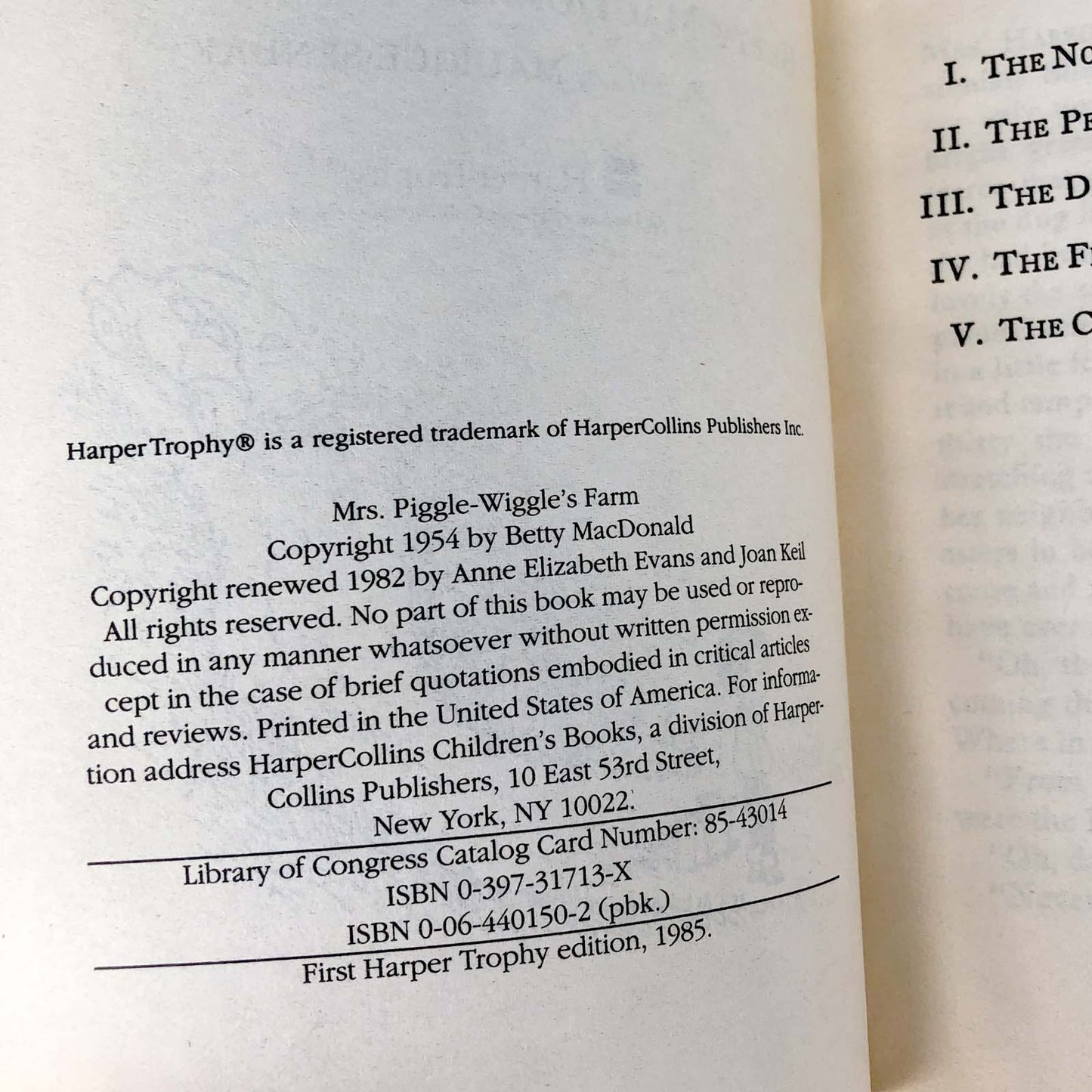 Mrs. Piggle-Wiggle's Farm by Betty MacDonald [1985 TRADE PAPERBACK]