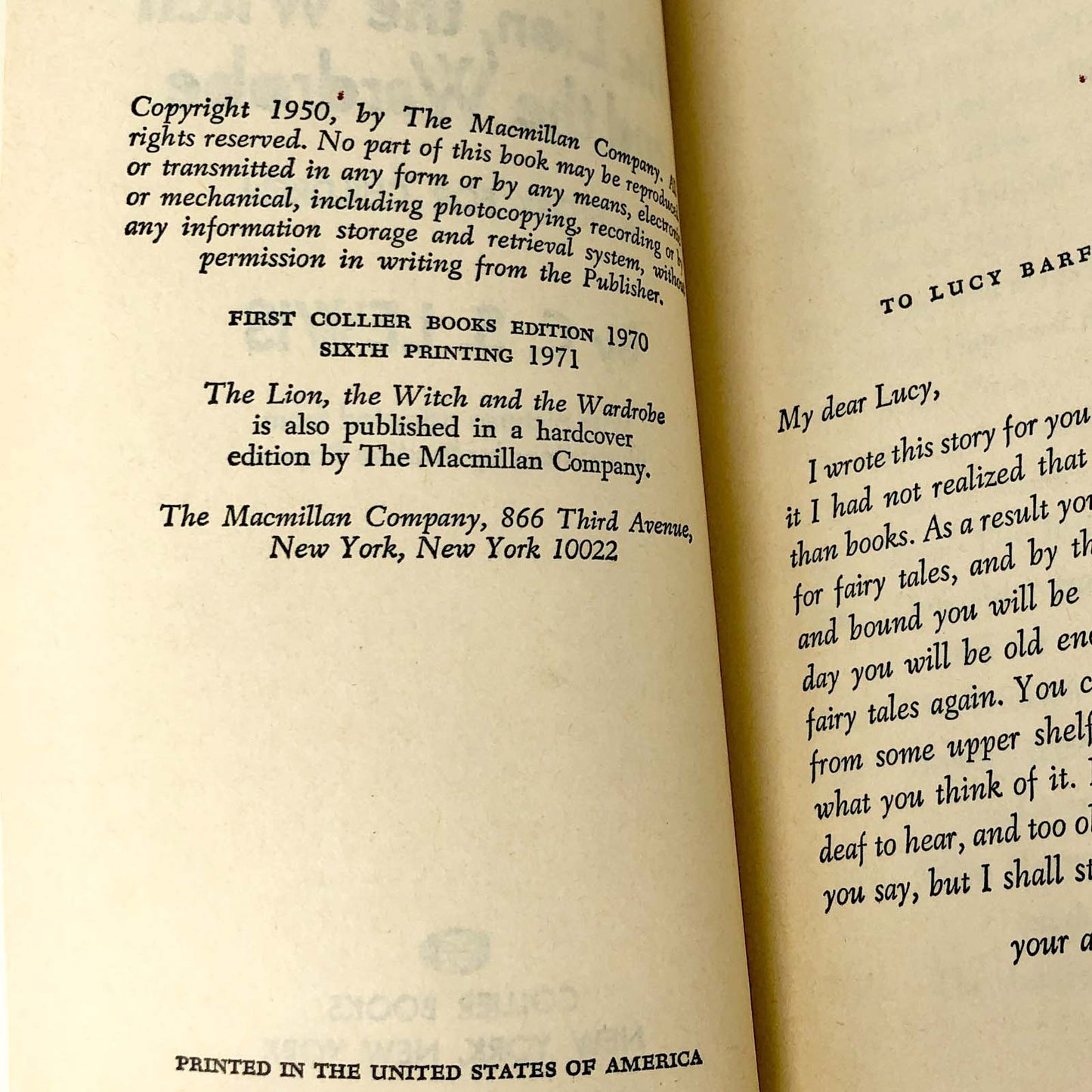 The Lion, The Witch & The Wardrobe by C.S. Lewis [1971 PAPERBACK] Chronicles of Narnia #2