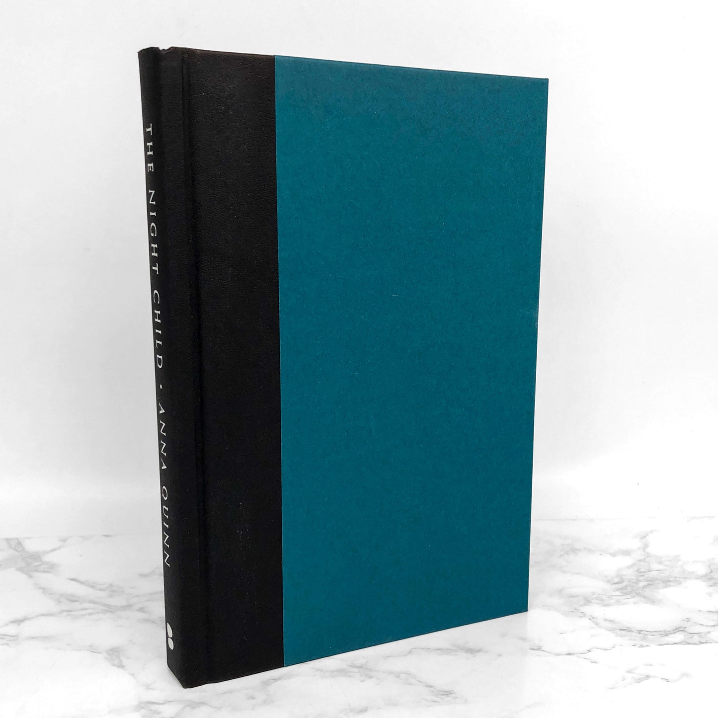 The Night Child by Anna Quinn SIGNED! [FIRST EDITION • FIRST PRINTING] 2018