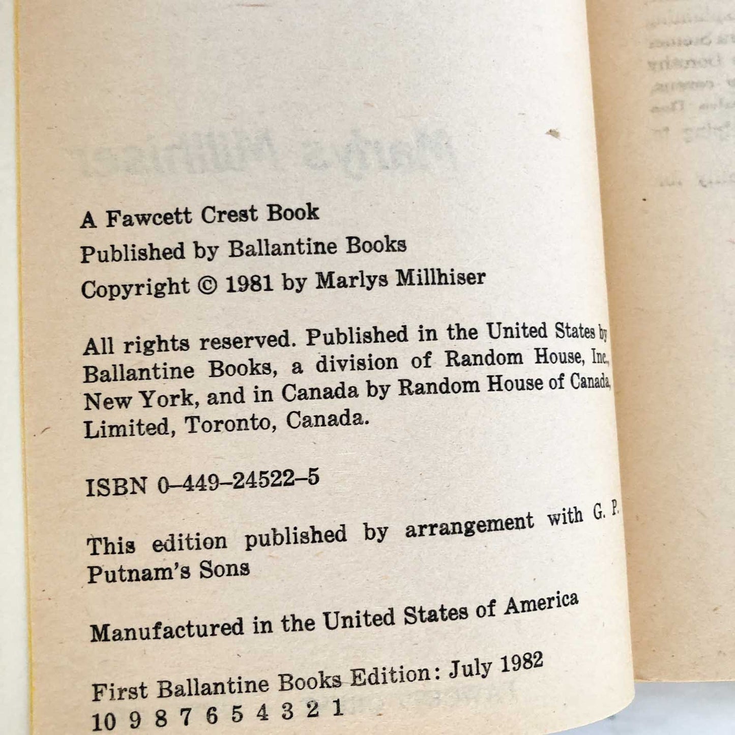 Nightmare Country by Marlys Millhiser [FIRST PAPERBACK PRINTING] 1982
