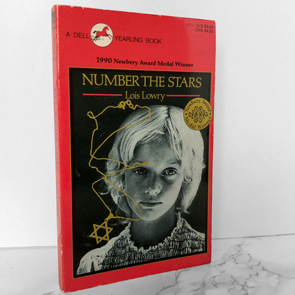 Number the Stars by Lois Lowry [FIRST PAPERBACK EDITION] 1990
