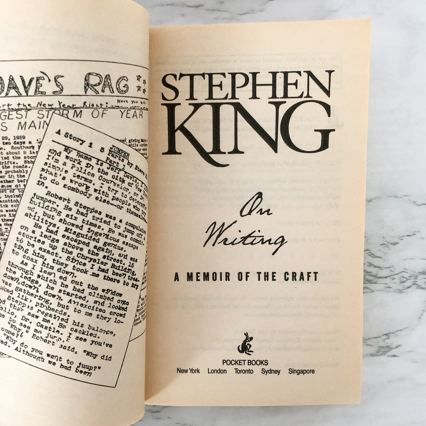 On Writing: A Memoir of the Craft by Stephen King [2002 PAPERBACK]