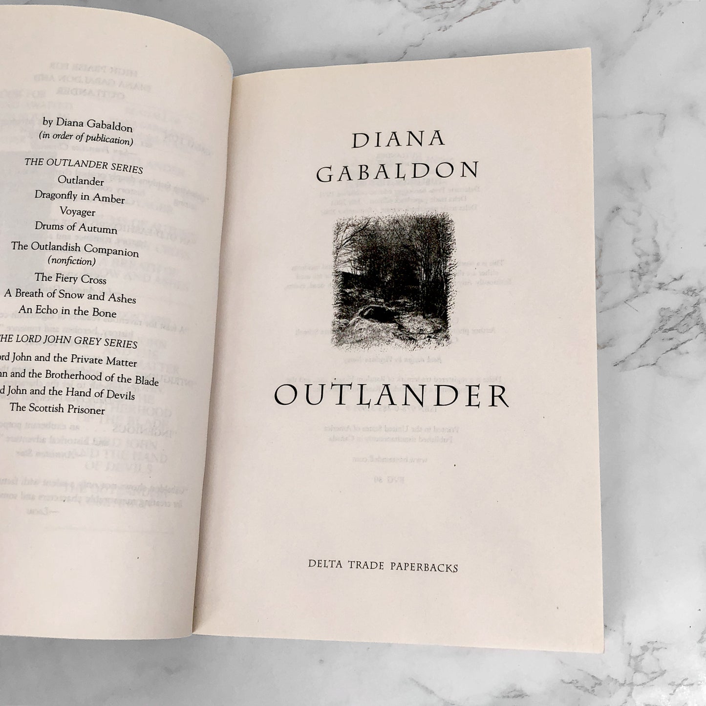 Outlander by Diana Gabaldon [XL TRADE PAPERBACK] 2007 • Delta