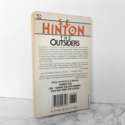 The Outsiders by S.E. Hinton [1989 PAPERBACK] - Bookshop Apocalypse