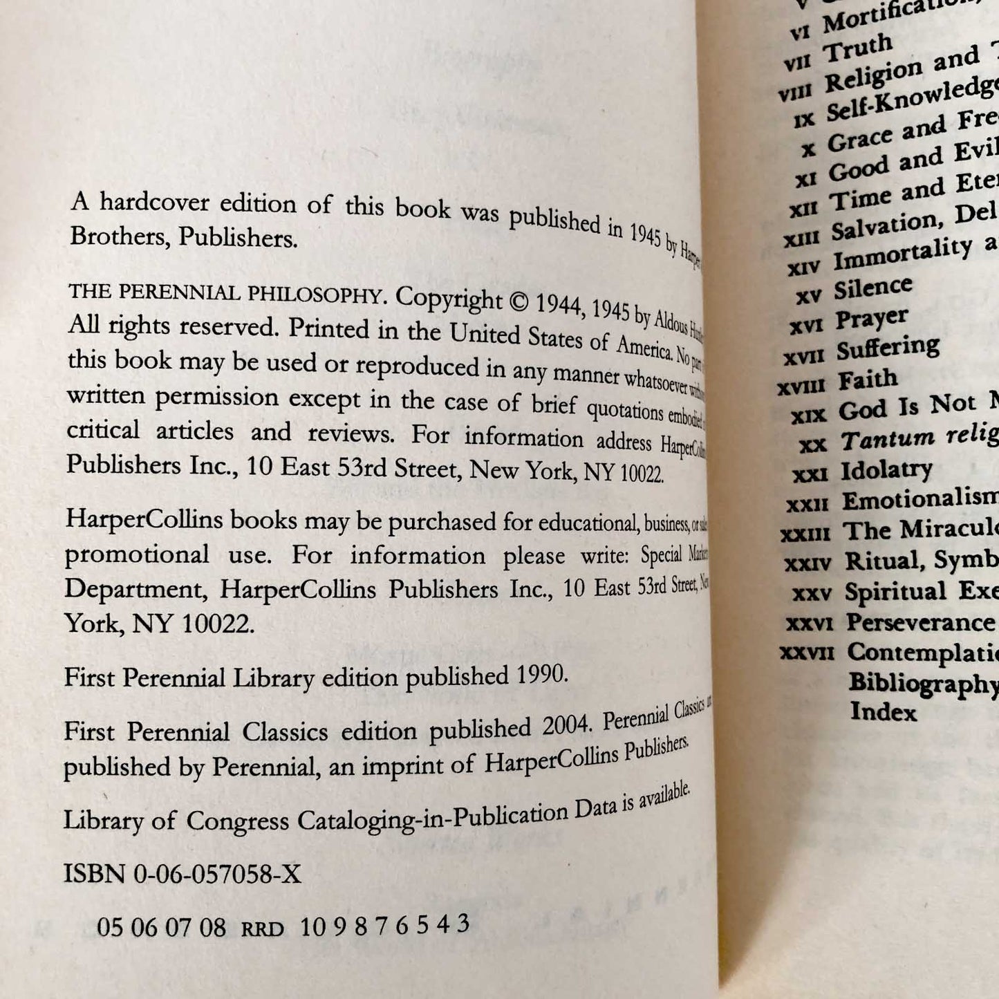 The Perennial Philosophy by Aldous Huxley [TRADE PAPERBACK] 2004