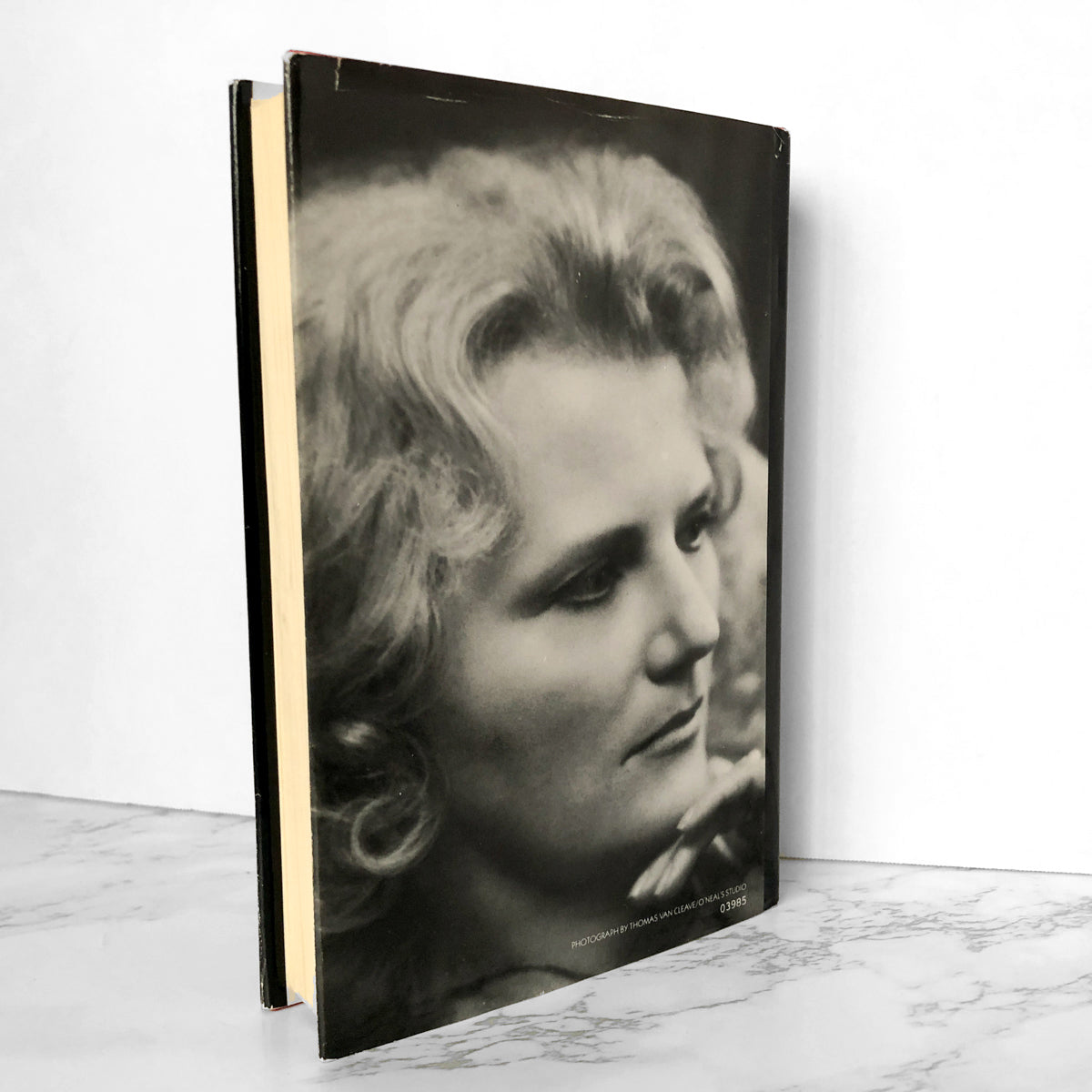 Petals on the Wind by V.C. Andrews [BOOK CLUB EDITION / 1980] - Bookshop Apocalypse