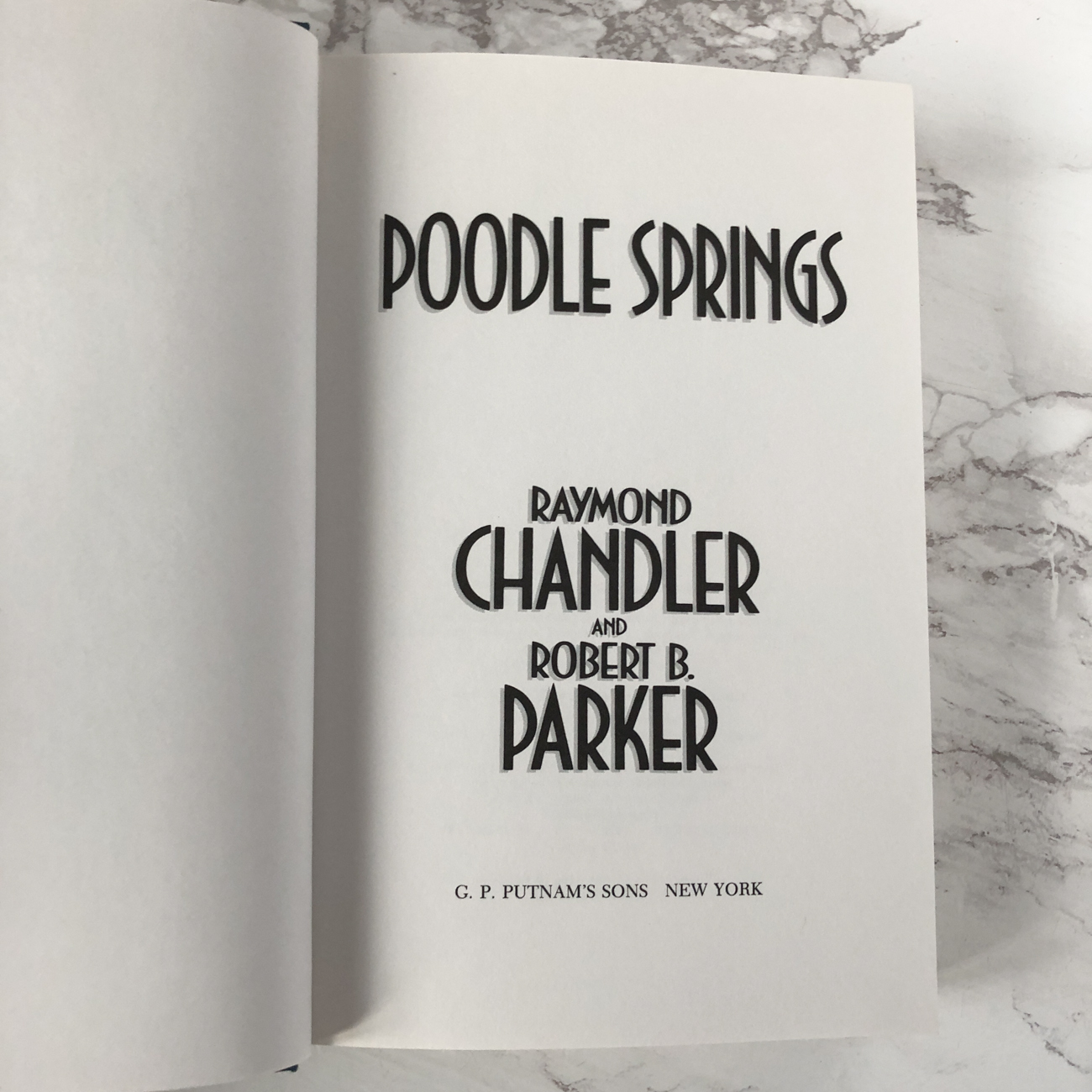 Poodle Springs by Raymond Chandler & Robert B. Parker [FIRST PRINTING] - Bookshop Apocalypse