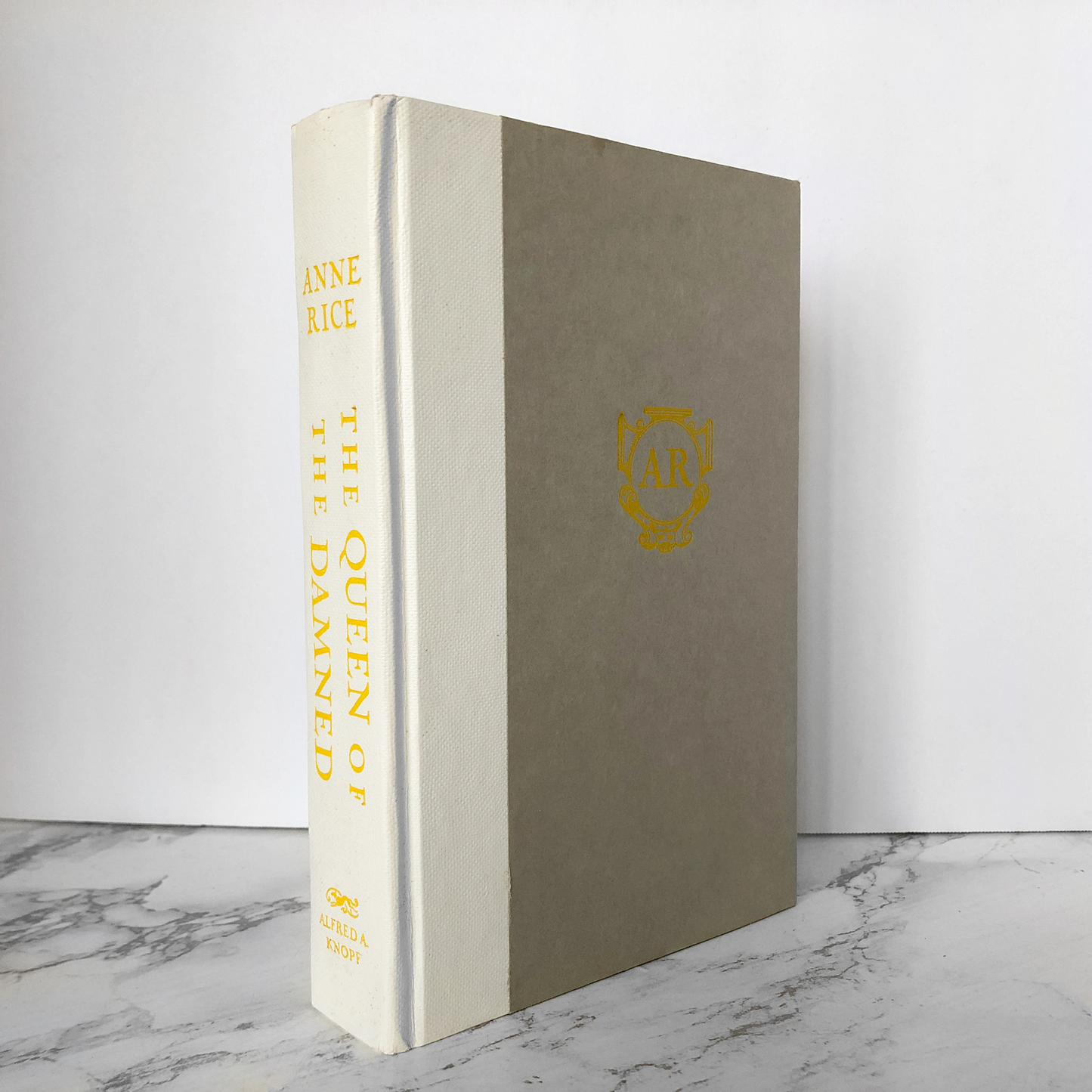 Queen of the Damned by Anne Rice [FIRST BOOK CLUB EDITION / 1988] - Bookshop Apocalypse