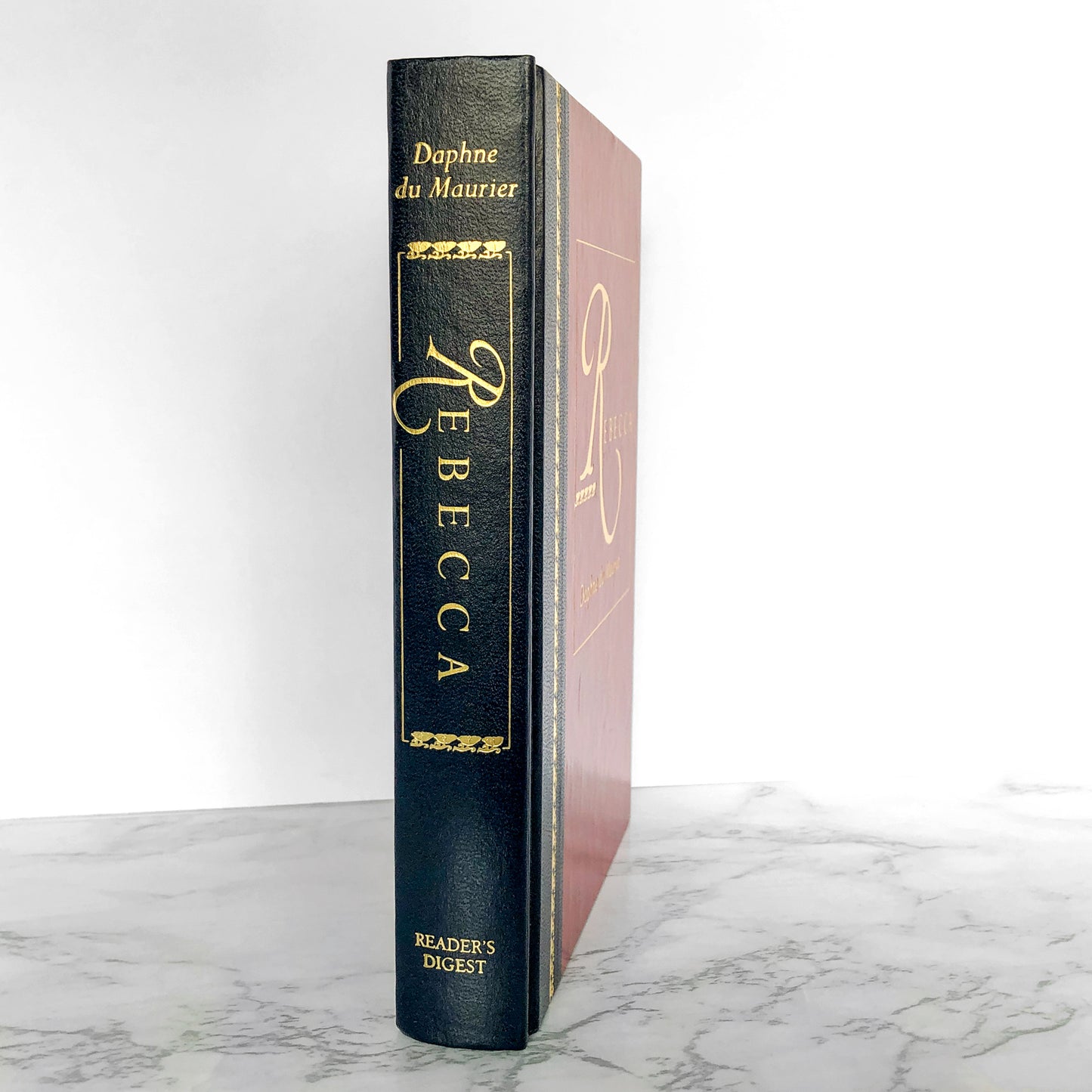 Rebecca by Daphne du Maurier [ILLUSTRATED HARDCOVER / 1994]