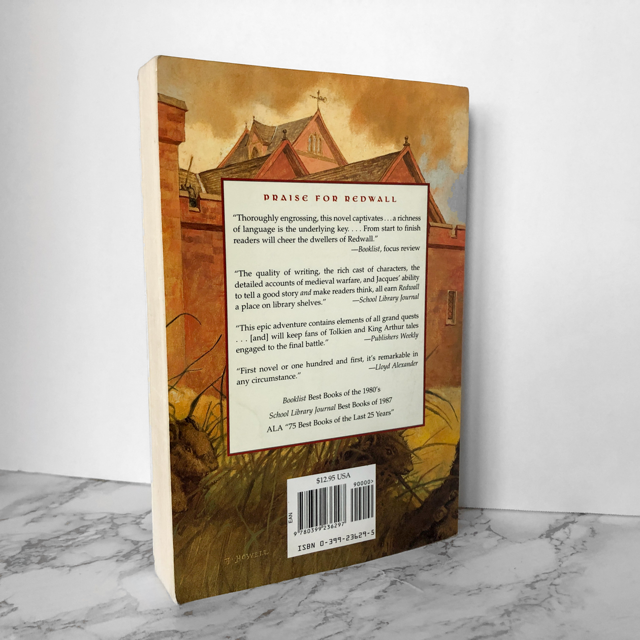 Redwall by Brian Jacques [ILLUSTRATED EDITION] - Bookshop Apocalypse