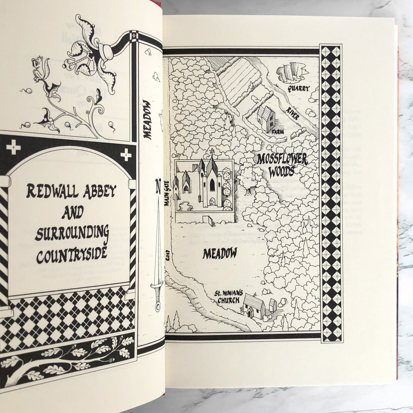 Redwall by Brian Jacques [FIRST EDITION / 1986]