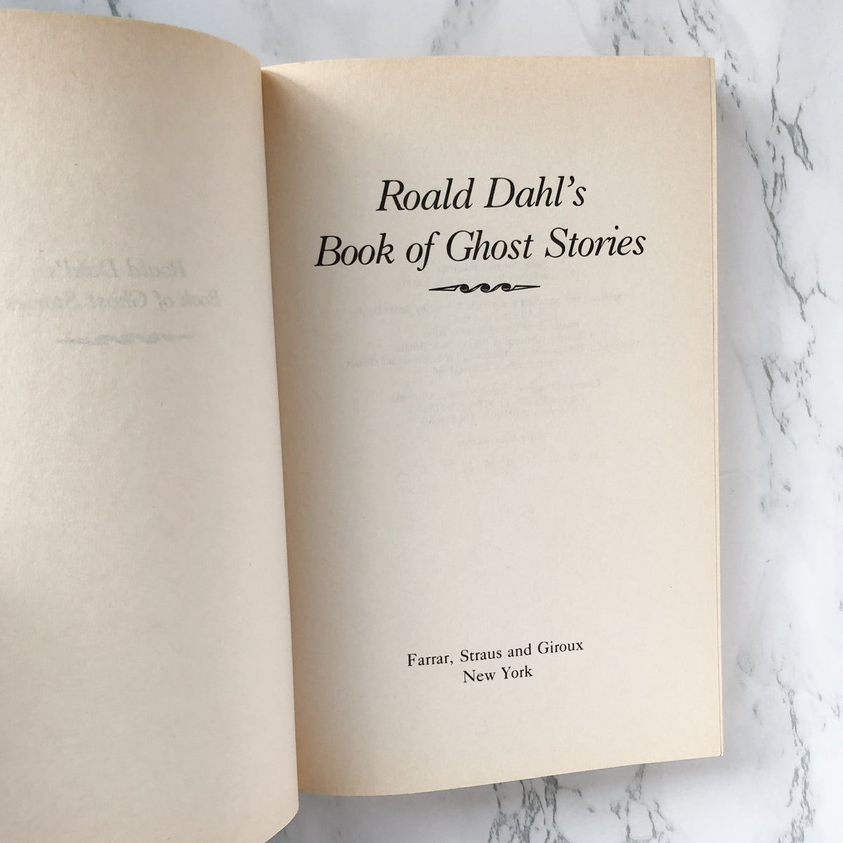 Roald Dahl's Book of Ghost Stories [TRADE PAPERBACK] - Bookshop Apocalypse