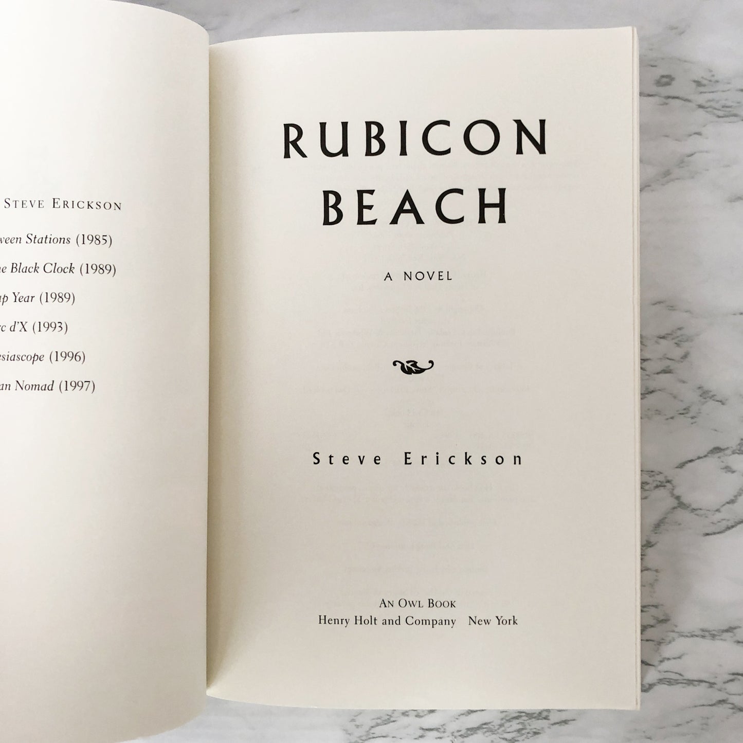 Rubicon Beach by Steve Erickson [TRADE PAPERBACK / 1997]