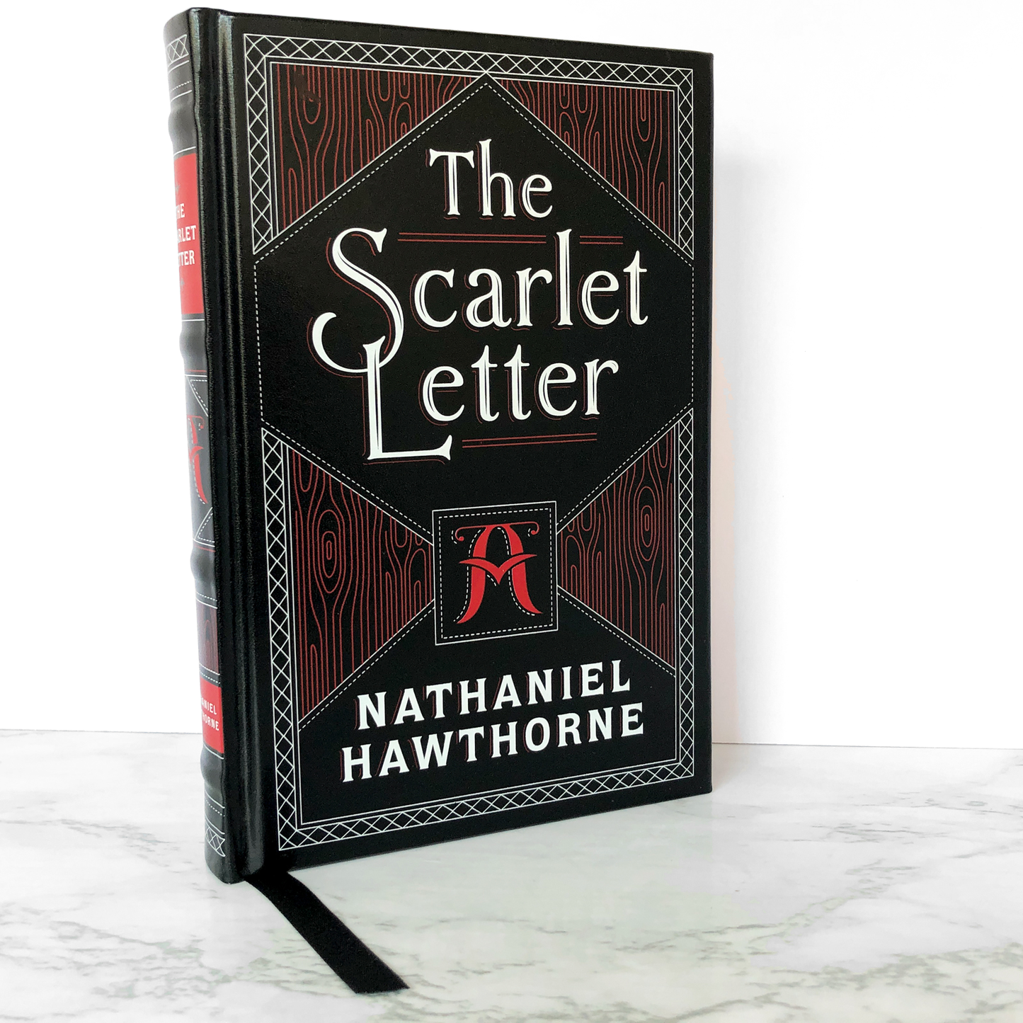 The Scarlet Letter by Nathaniel Hawthorne [LEATHERBOUND CLASSICS / 2011]