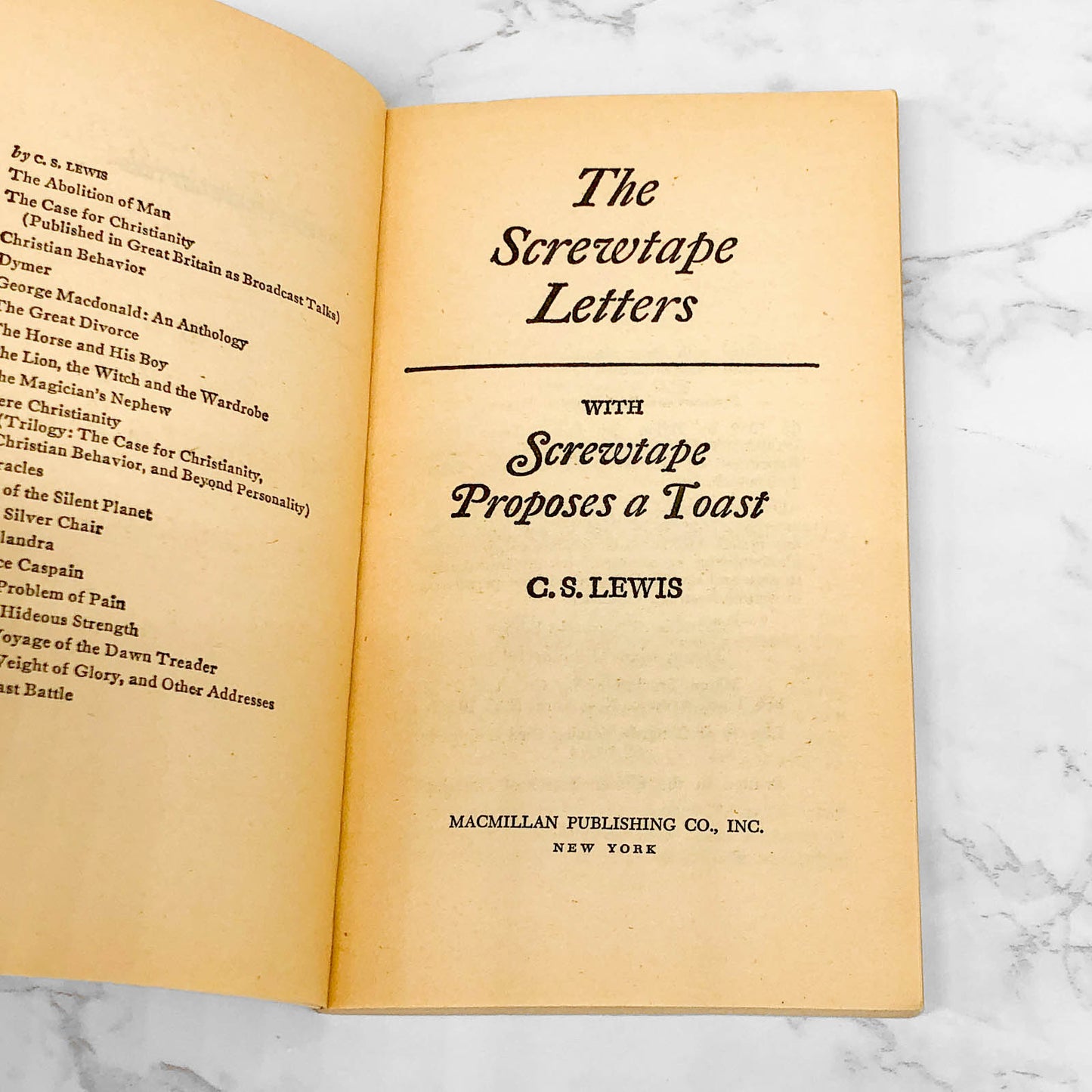 The Screwtape Letters w. Screwtape Proposes a Toast by C.S. Lewis [1975 PAPERBACK]