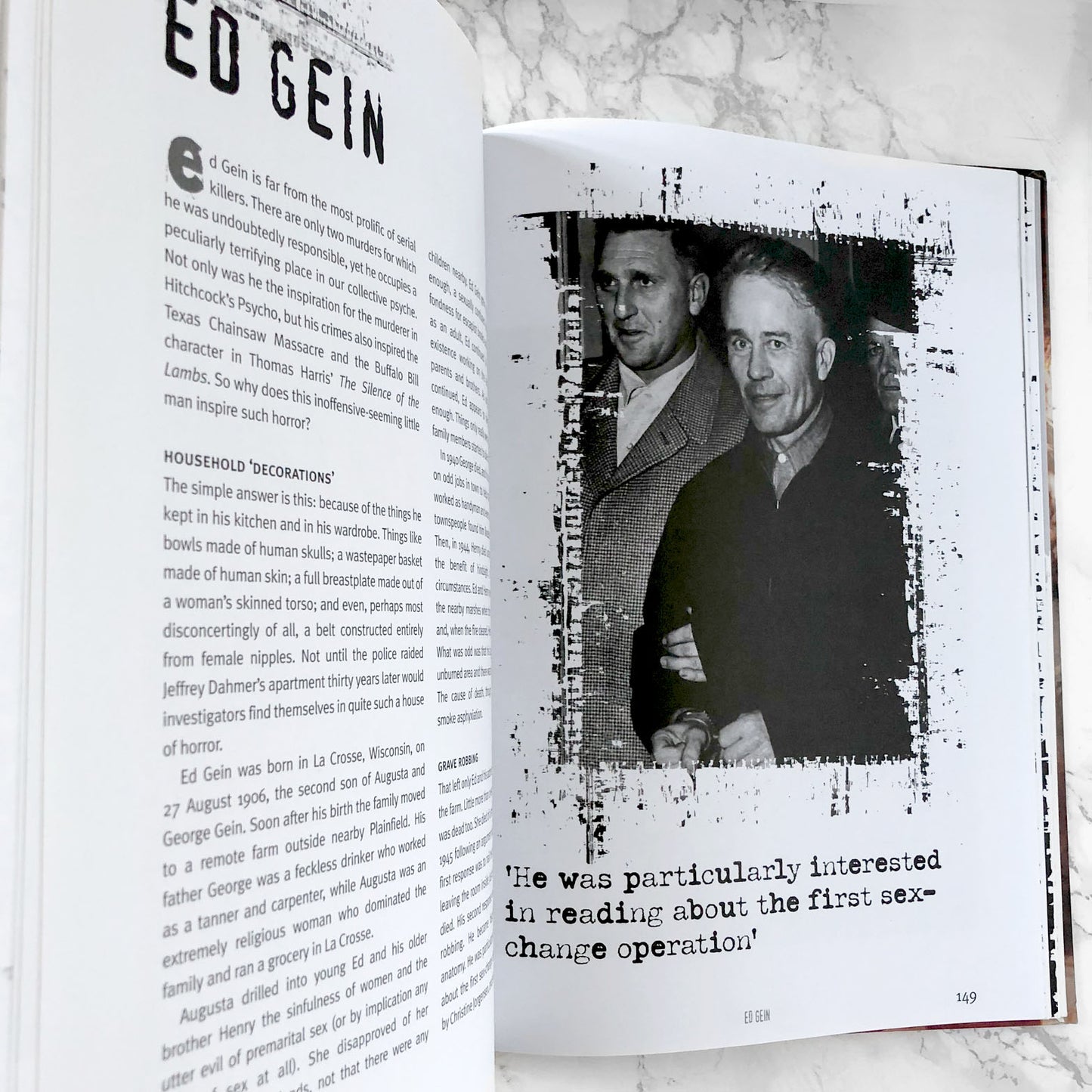 Evil Serial Killers: In the Minds of Monsters by Charlotte Greig [COFFEE TABLE HARDCOVER] 2006